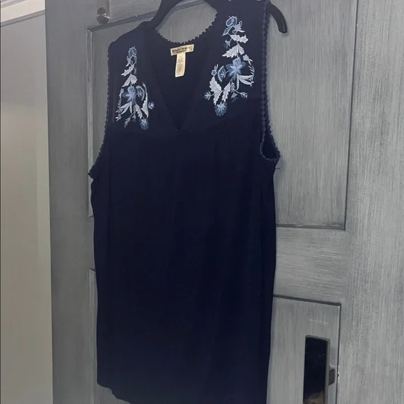 Studio West Midnight Blue Floral Top - Picture 4 of 6